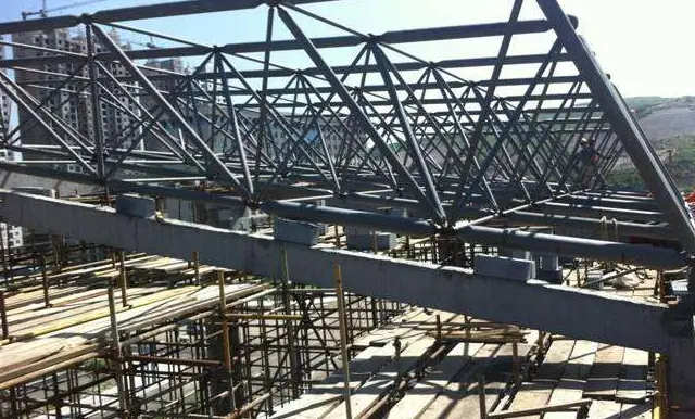 湖州螺栓球网架定制